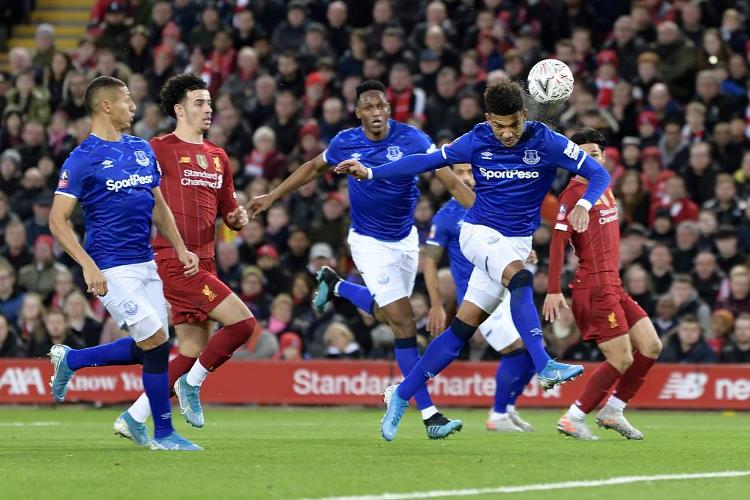 马克斯·舍泽关键登板备受瞩目